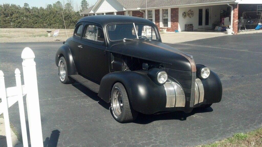 1939 Pontiac Business Coupe Custom – Original Grill and Running boards