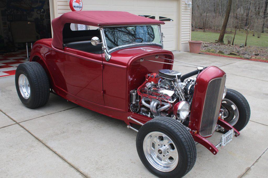 STUNNING 1932 Ford Roadster