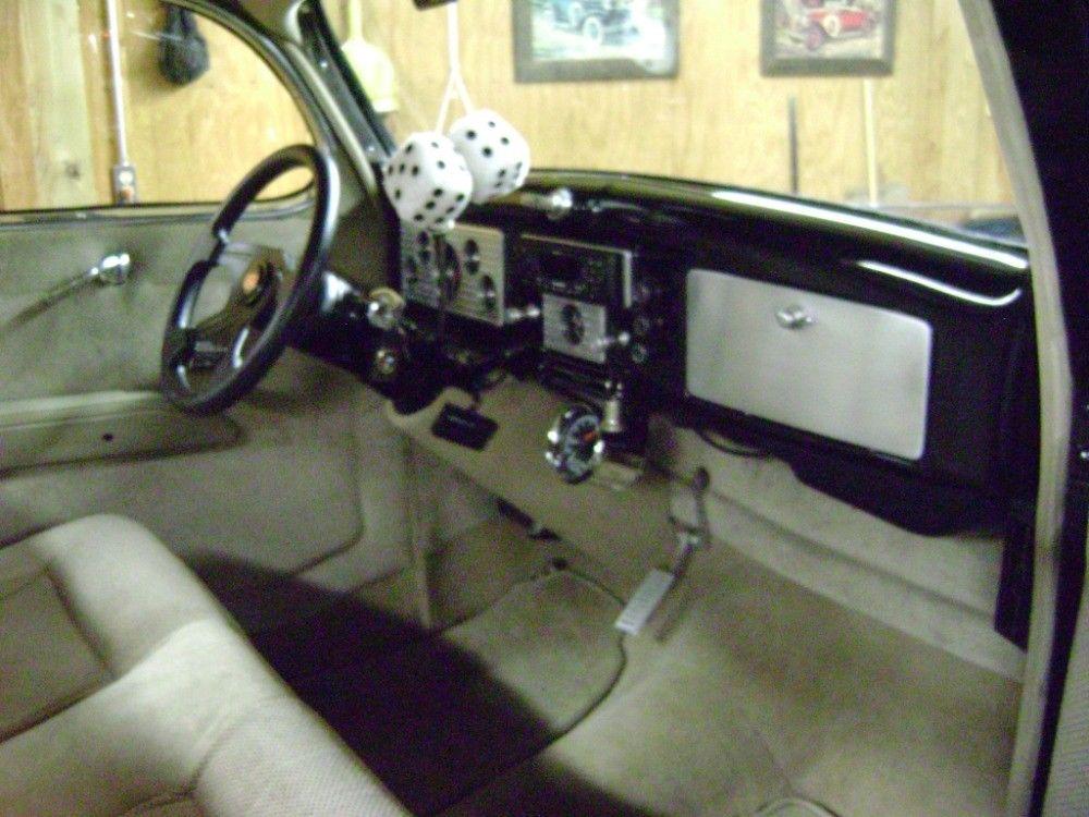 1935 Ford 5 Window Coupe Rumbler SEAT