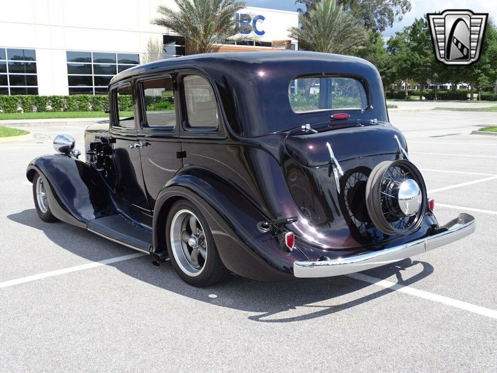 1934 REO Flying Cloud