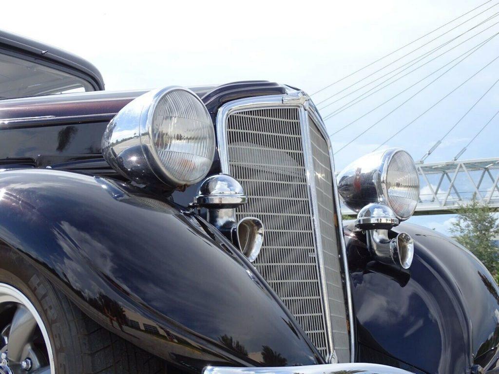 1934 REO Flying Cloud