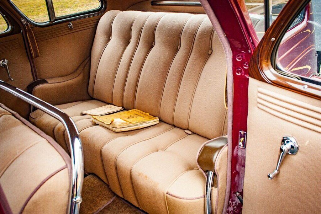 1935 Chrysler Imperial Airflow