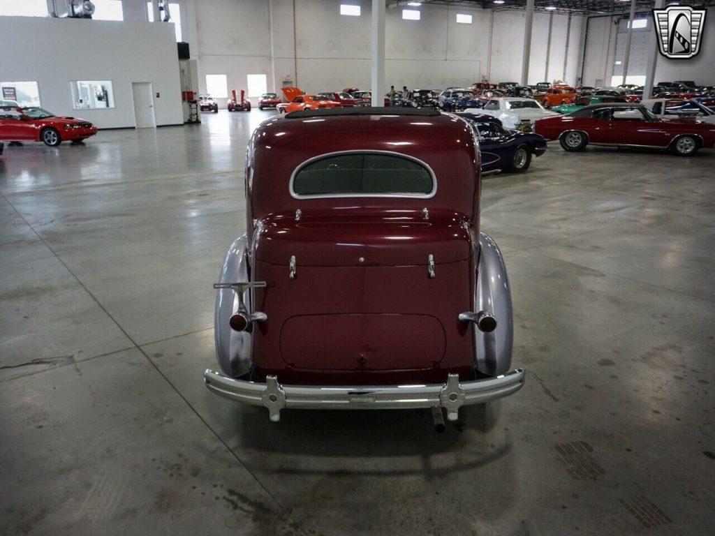 1936 Packard 120 B