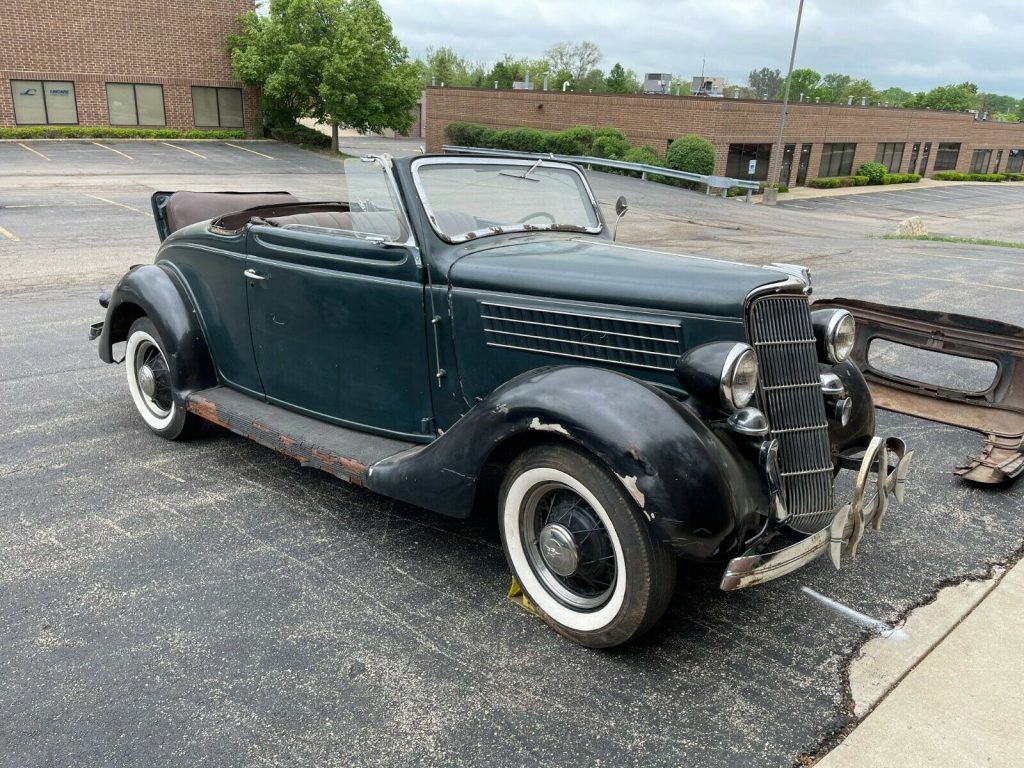 1935 Ford Cabriolet deluxe