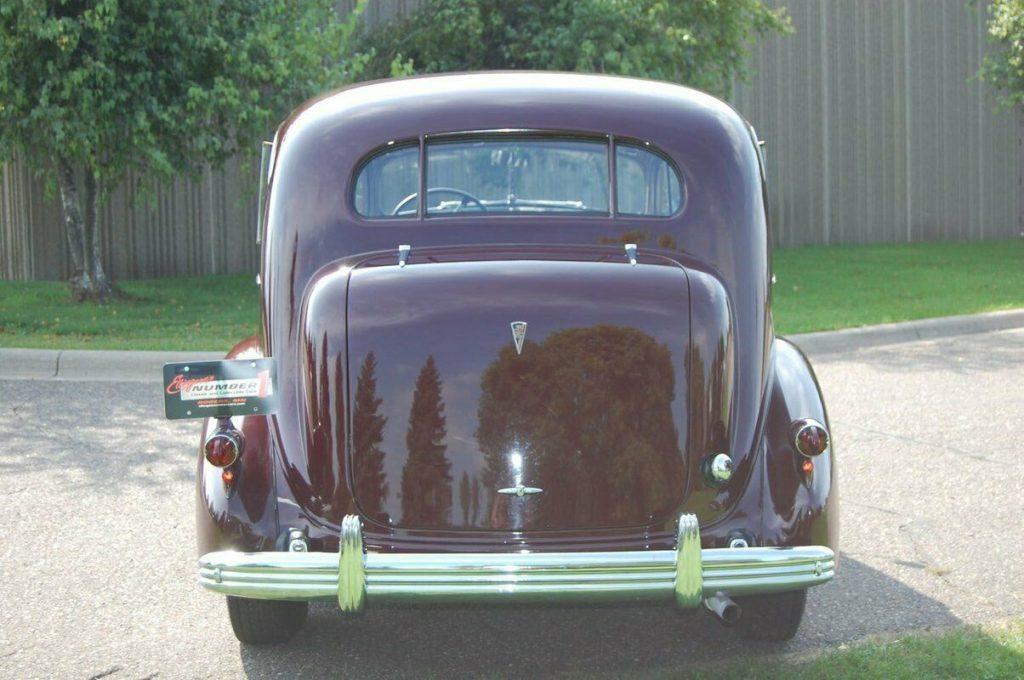 1936 Cadillac Series 85 4dr Sedan