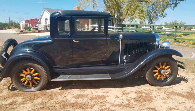 1930 Studebaker 2 door coupe, restored