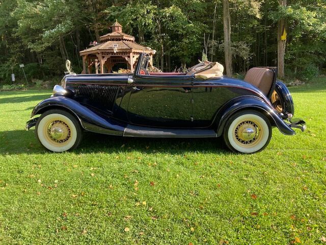 1934 Ford Model 40 Convertible