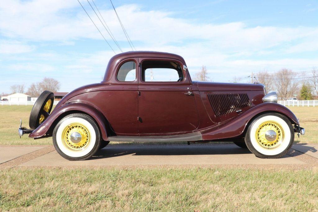 1933 Ford 5 Window Coupe with Rumble Seat in Coach Maroon