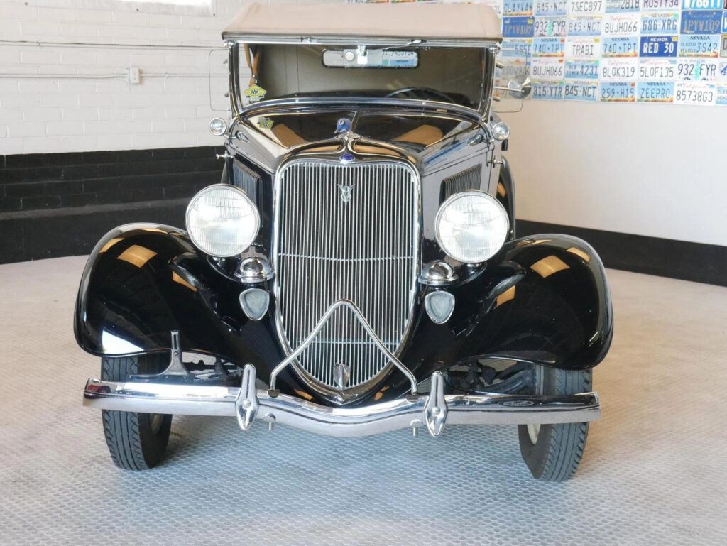 1933 Ford Phaeton