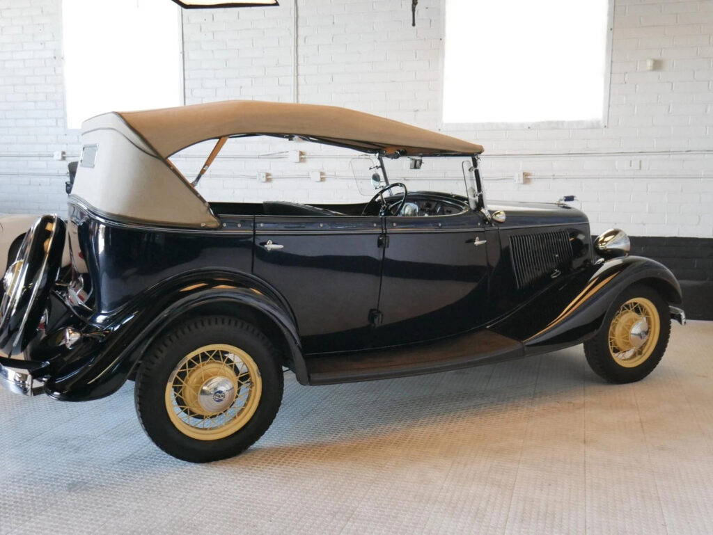 1933 Ford Phaeton