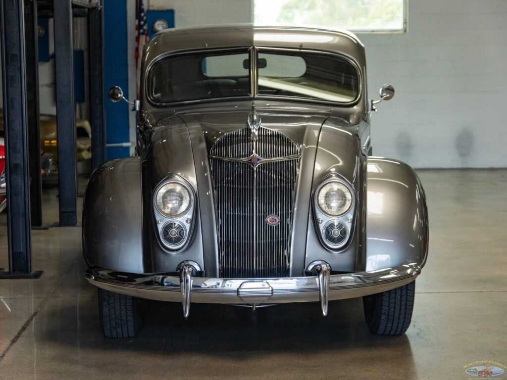 1936 Chrysler Airflow Series C-11 Lebaron Custom Imperial 323.5 8 cyl Sedan