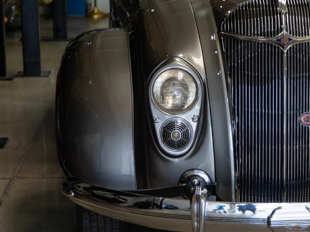 1936 Chrysler Airflow Series C-11 Lebaron Custom Imperial 323.5 8 cyl Sedan
