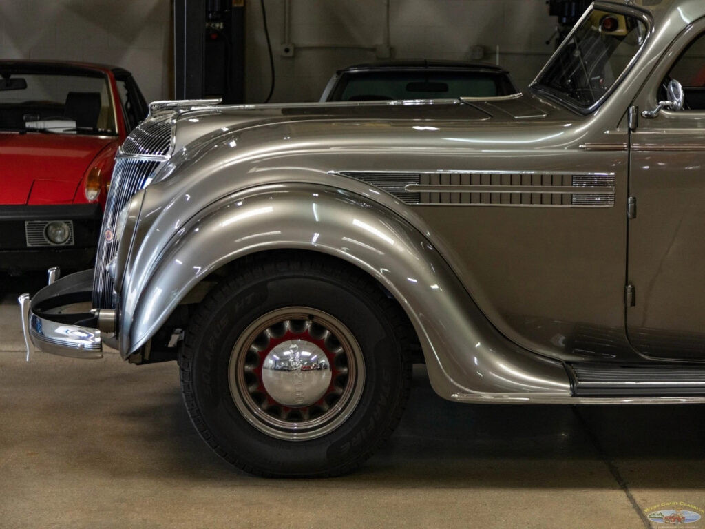 1936 Chrysler Airflow Series C-11 Lebaron Custom Imperial 323.5 8 cyl Sedan