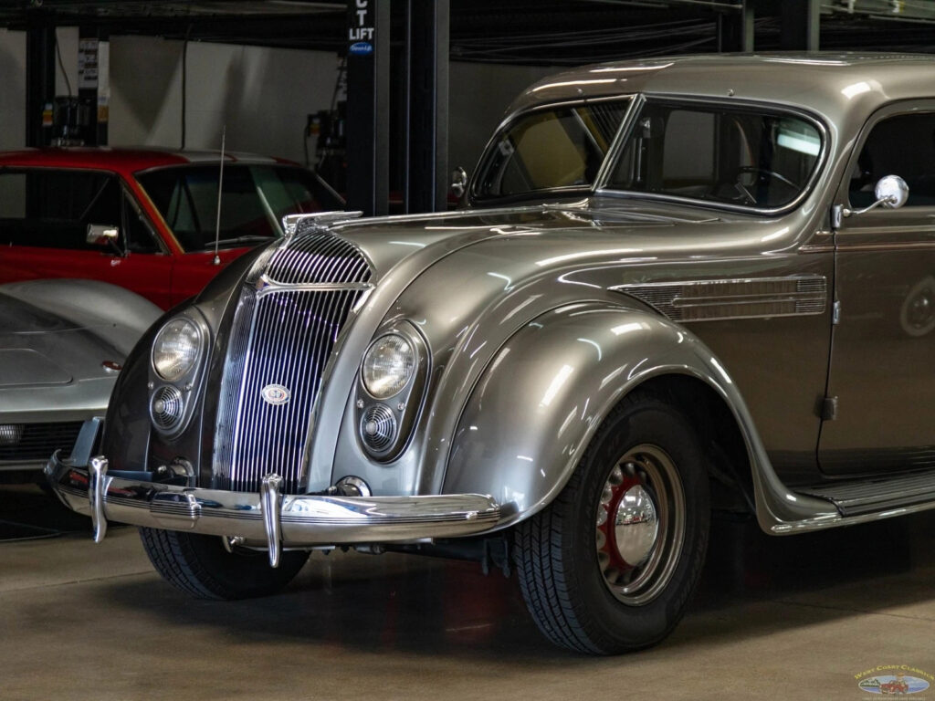 1936 Chrysler Airflow Series C-11 Lebaron Custom Imperial 323.5 8 cyl Sedan
