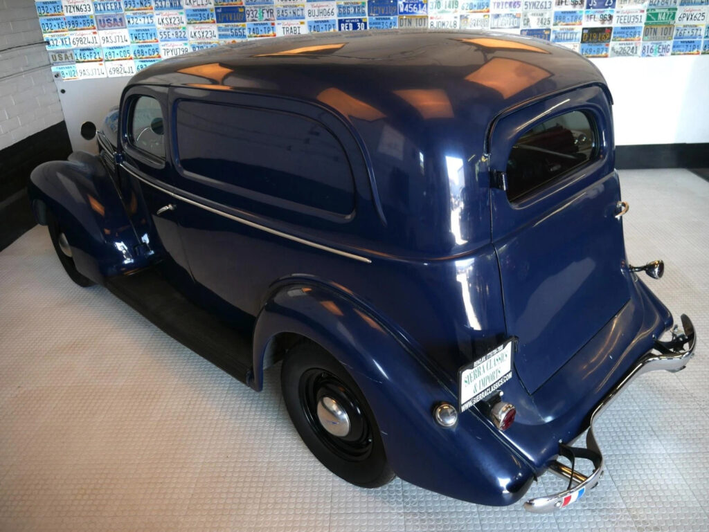 1939 Ford 544 Sedan Delivery