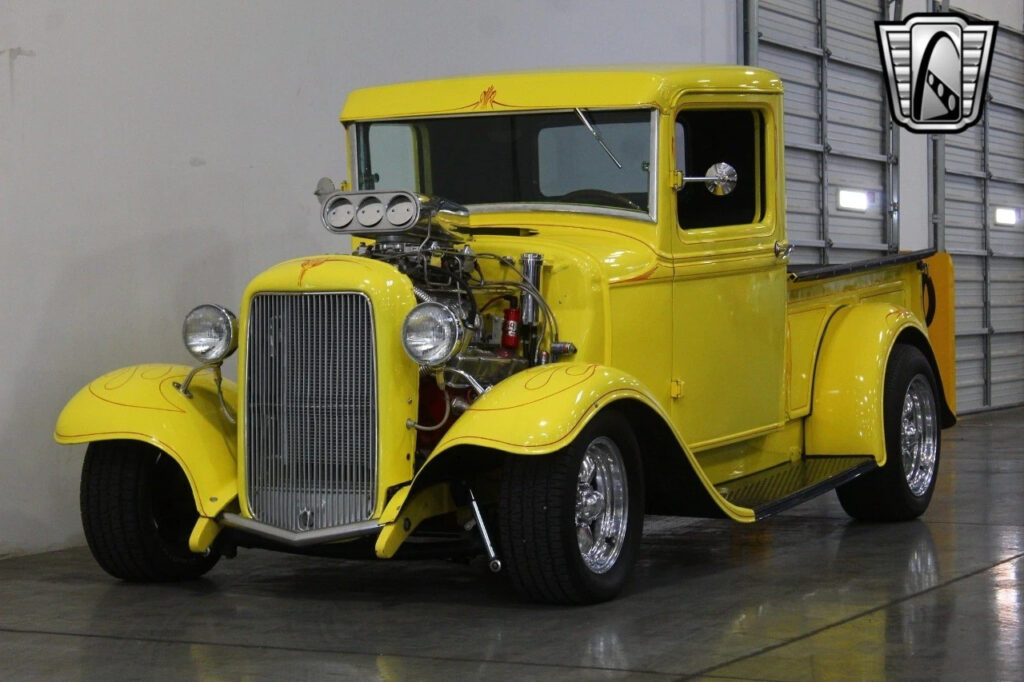 Yellow 1932 Ford F100 383 Dart V8 350 Turbo
