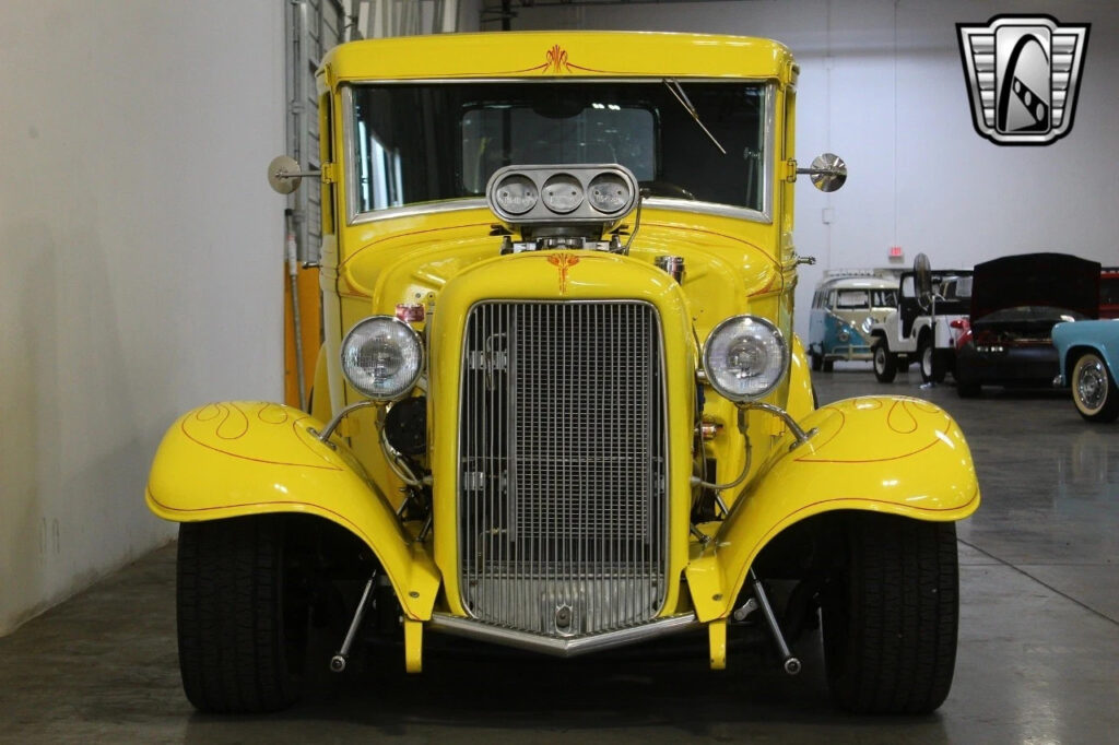Yellow 1932 Ford F100 383 Dart V8 350 Turbo