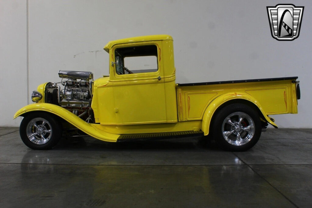 Yellow 1932 Ford F100 383 Dart V8 350 Turbo