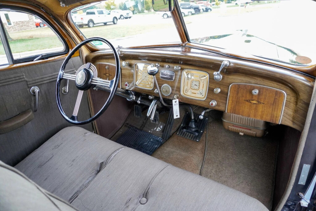 1936 Chrysler Imperial Airflow * 325 I8