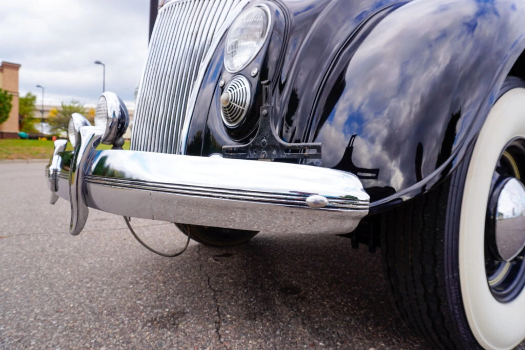 1936 Chrysler Imperial Airflow * 325 I8
