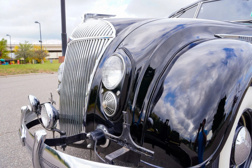 1936 Chrysler Imperial Airflow * 325 I8