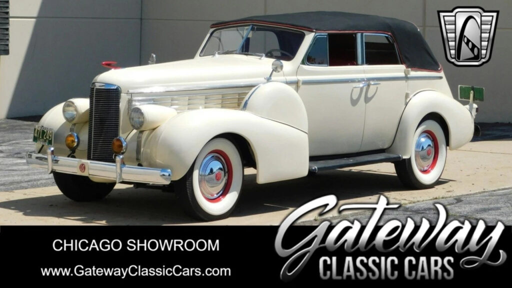 Beige/ Black Convertible top 1938 Lasalle Series 50 Sedan Flat head V8 3 Speed