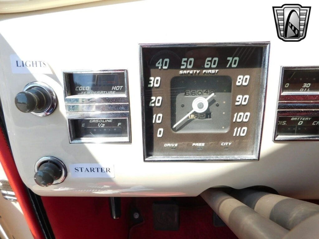 Beige/ Black Convertible top 1938 Lasalle Series 50 Sedan Flat head V8 3 Speed