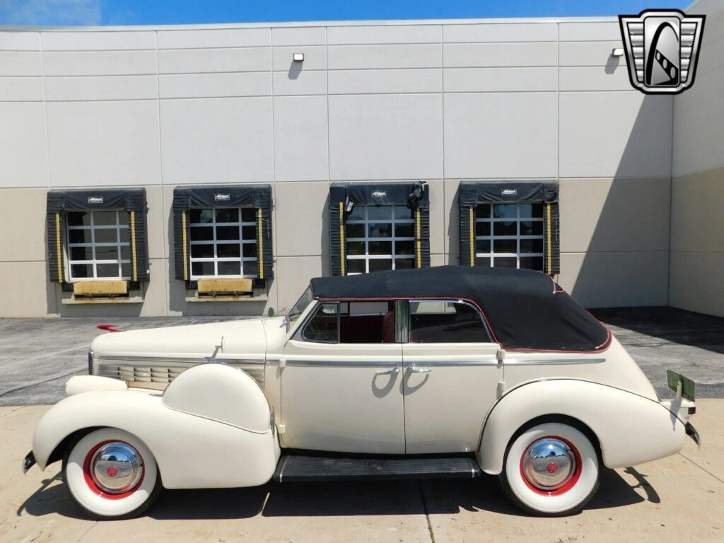 Beige/ Black Convertible top 1938 Lasalle Series 50 Sedan Flat head V8 3 Speed