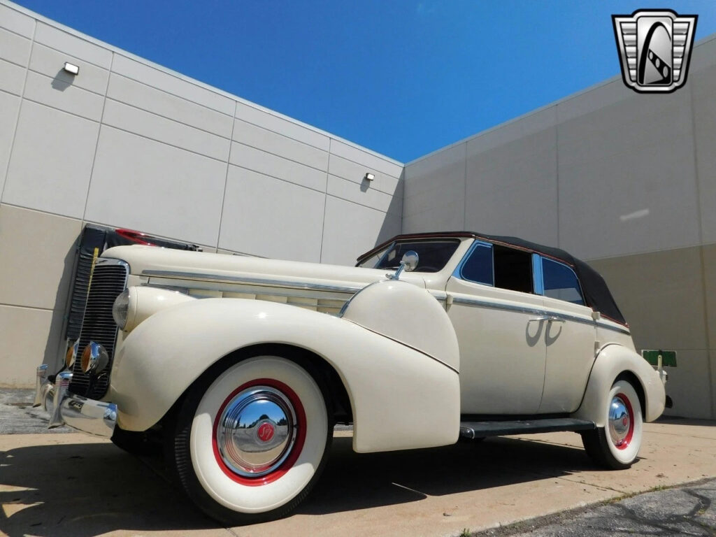 Beige/ Black Convertible top 1938 Lasalle Series 50 Sedan Flat head V8 3 Speed