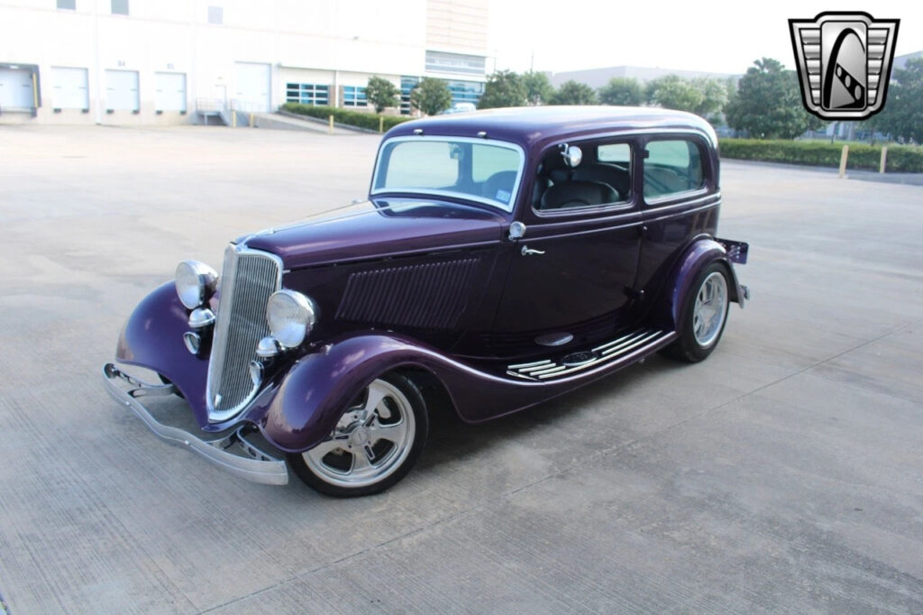 Purple 1933 Ford Tudor Sedan 5.7L V8 4-Speed